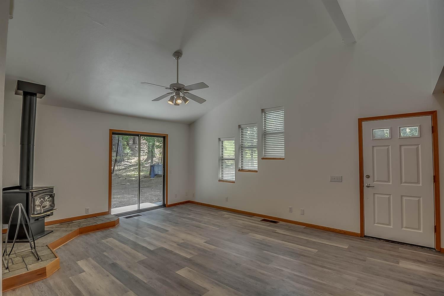 Detail Gallery Image 11 of 45 For 16815 Alpine Dr, Pioneer,  CA 95666 - 2 Beds | 2 Baths