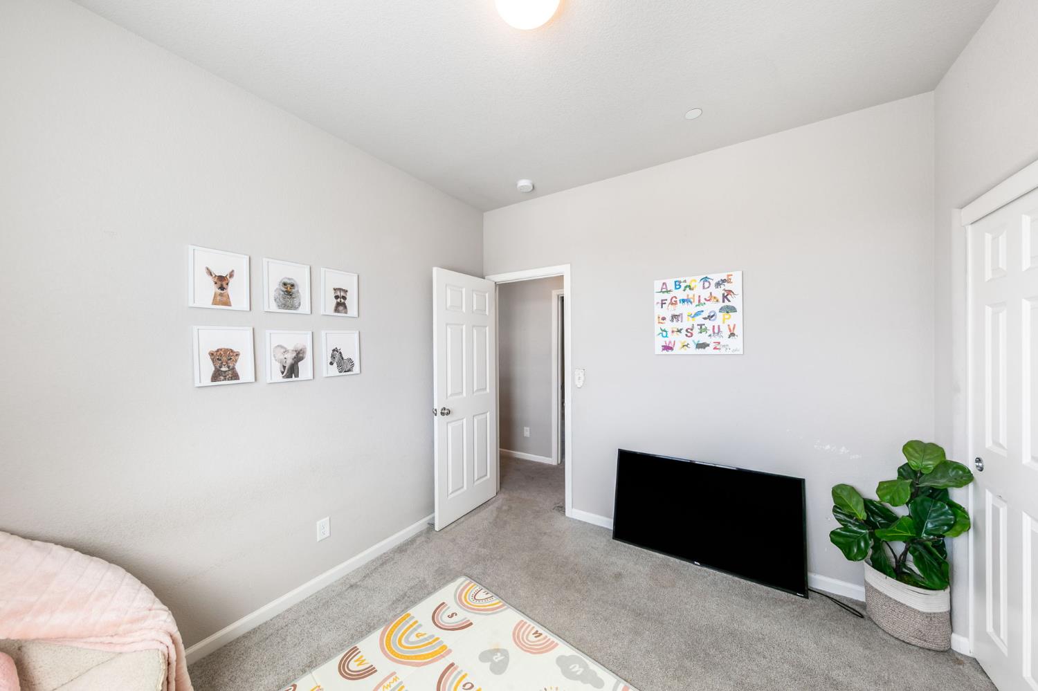 Detail Gallery Image 35 of 41 For 7946 Little Plum Way, Antelope,  CA 95843 - 4 Beds | 2/1 Baths