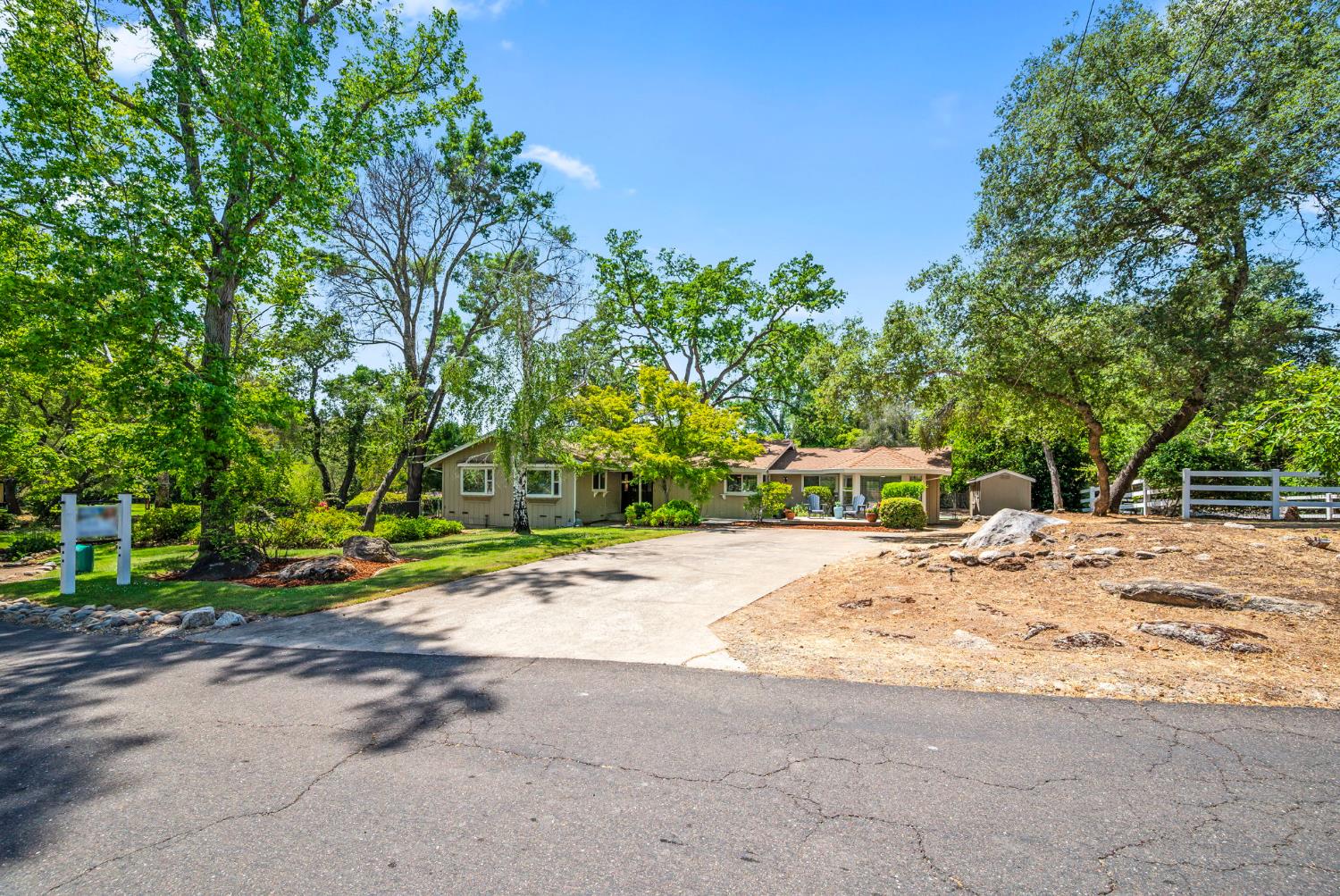 Detail Gallery Image 5 of 55 For 7402 West Ln, Granite Bay,  CA 95746 - 4 Beds | 3 Baths