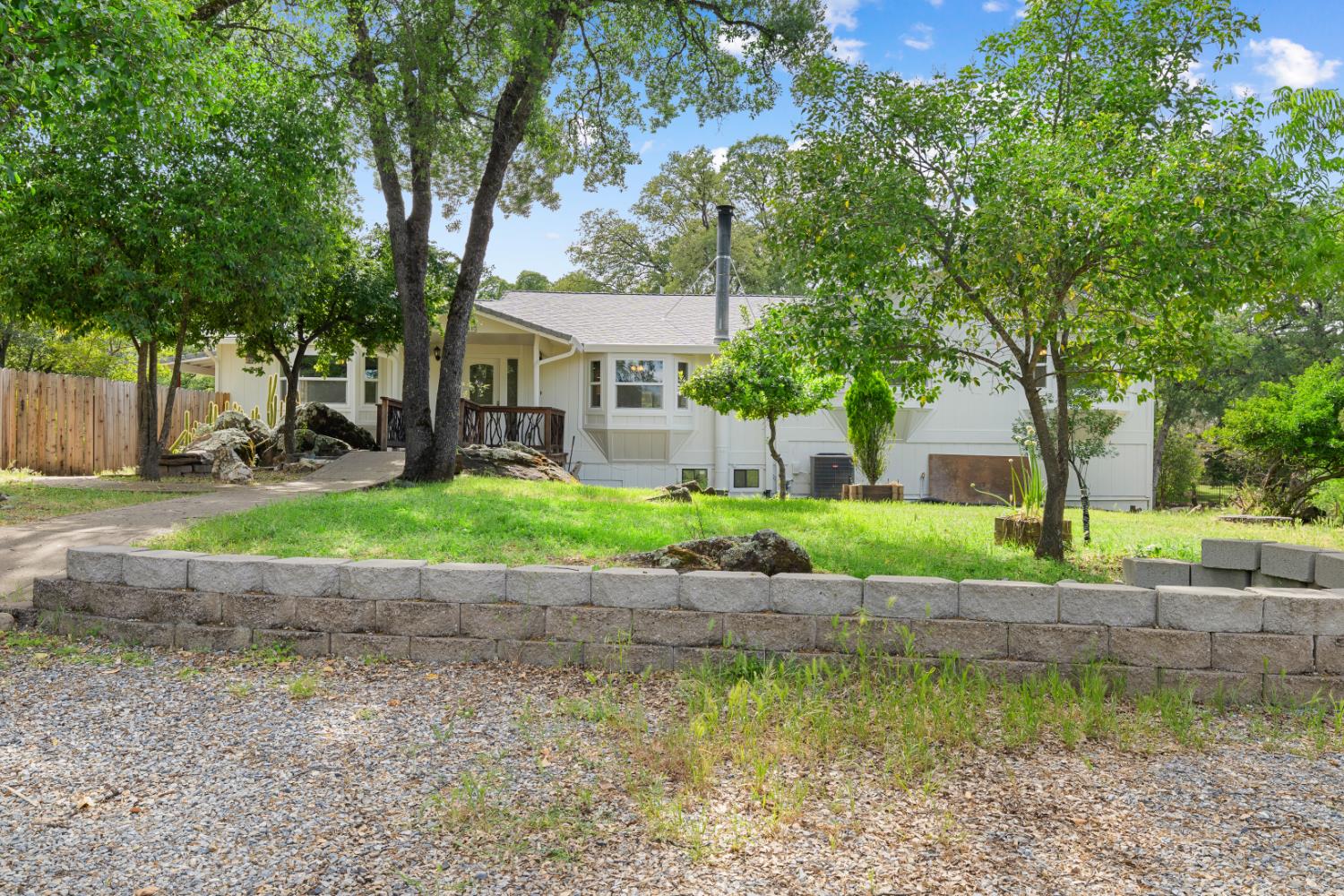 Detail Gallery Image 2 of 80 For 4940 China Hill Rd, El Dorado,  CA 95623 - 8 Beds | 2 Baths