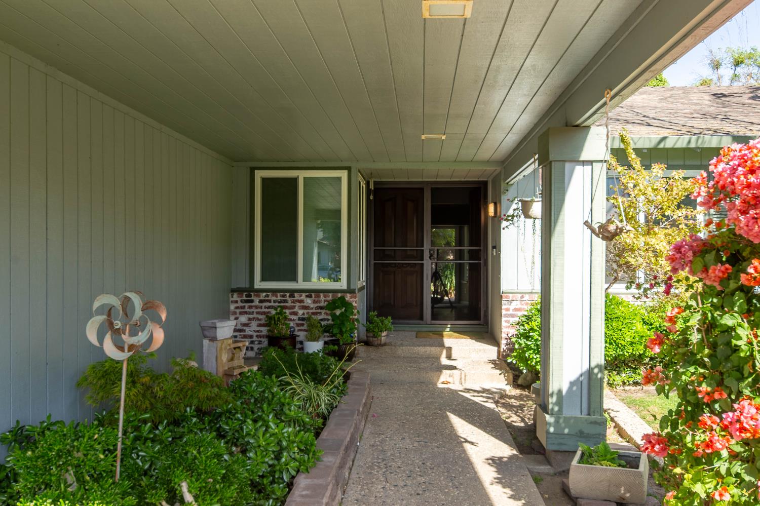 Detail Gallery Image 11 of 56 For 9412 Bonanza Dr, Stockton,  CA 95209 - 3 Beds | 2/1 Baths
