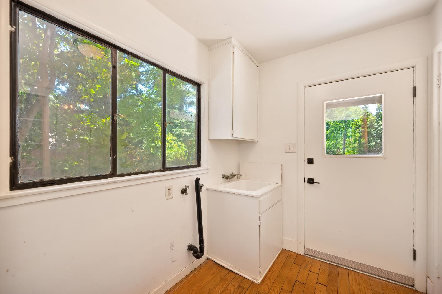 Detail Gallery Image 36 of 64 For 5428 Fair Oaks Blvd, Carmichael,  CA 95608 - 4 Beds | 2 Baths