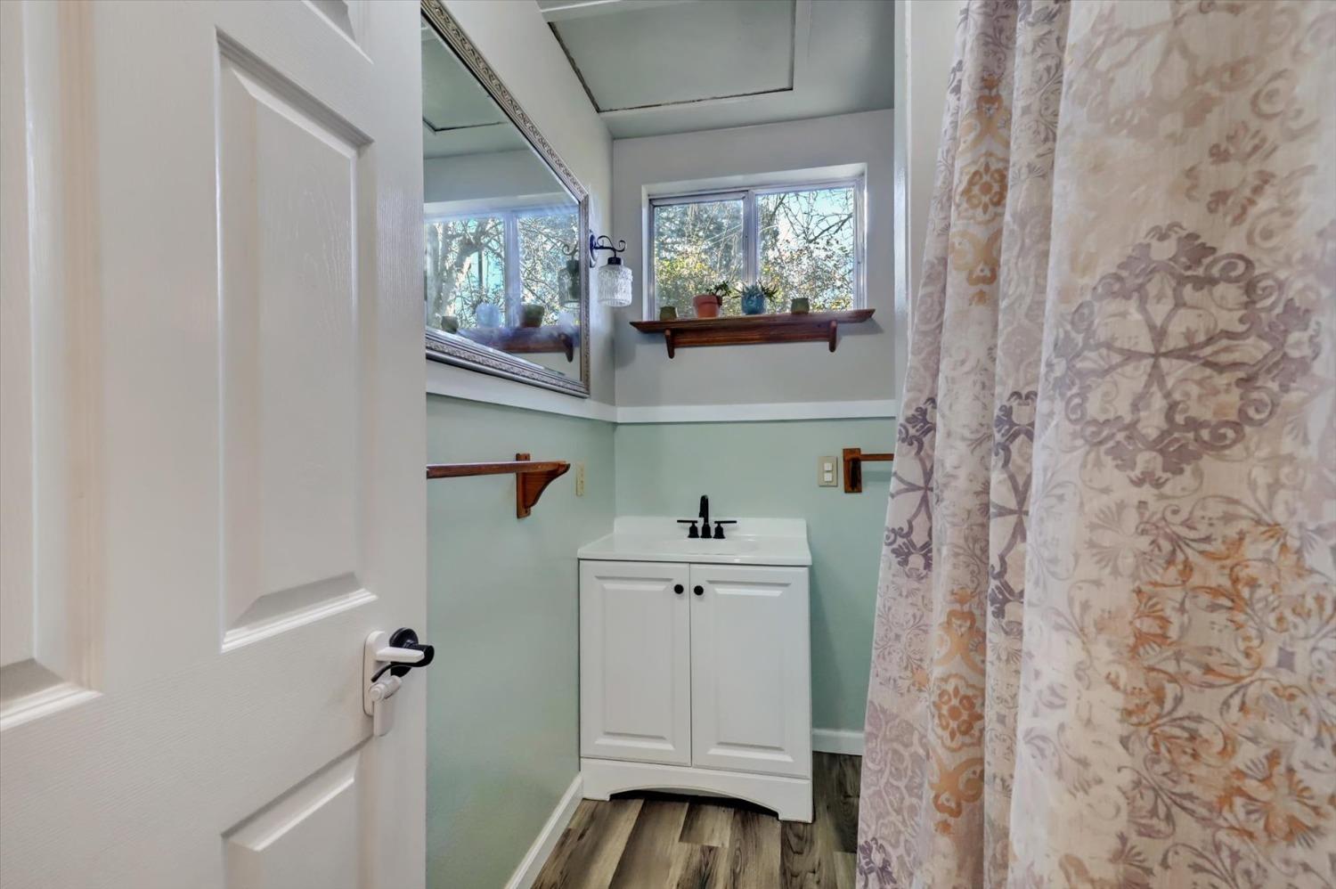 Detail Gallery Image 24 of 61 For 230 June Dr, Grass Valley,  CA 95945 - 2 Beds | 2 Baths