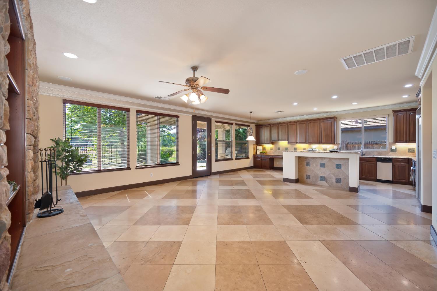 Detail Gallery Image 33 of 88 For 620 Castle Oaks Dr, Ione,  CA 95640 - 4 Beds | 2/1 Baths