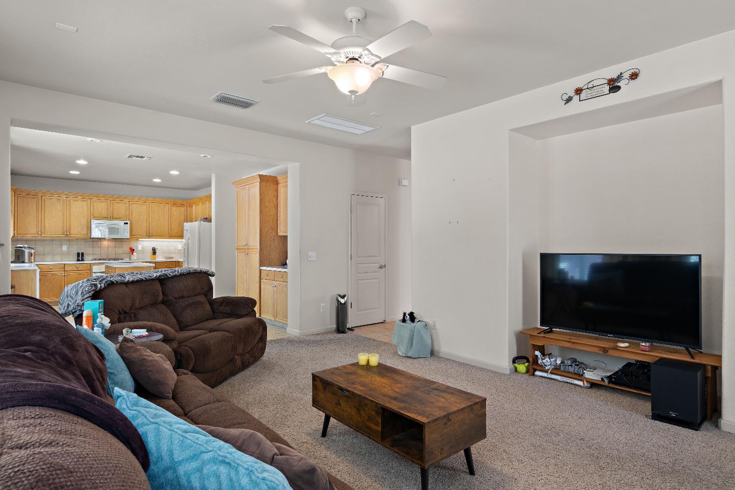 Detail Gallery Image 11 of 33 For 2316 Mendocino Dr, Oakdale,  CA 95361 - 4 Beds | 2/1 Baths
