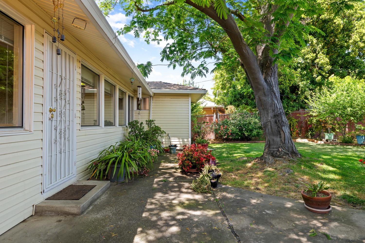 Detail Gallery Image 24 of 32 For 1812 Vesta Way, Sacramento,  CA 95864 - 3 Beds | 2 Baths