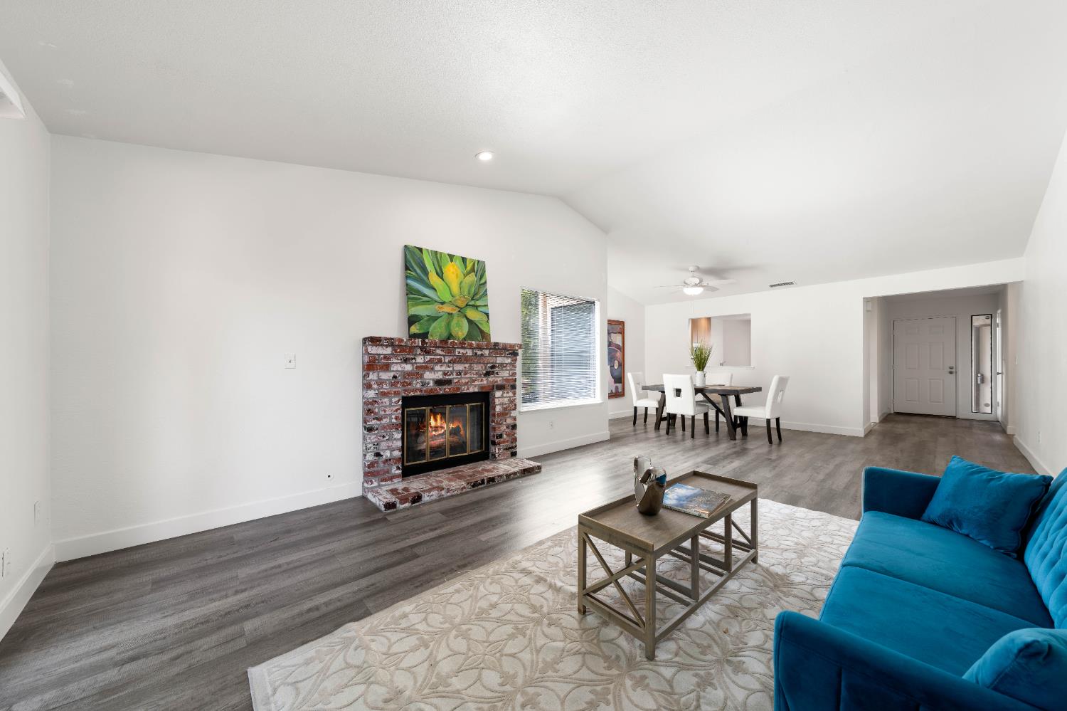 Detail Gallery Image 6 of 31 For 8082 Forest Glen Way, Citrus Heights,  CA 95610 - 3 Beds | 2 Baths