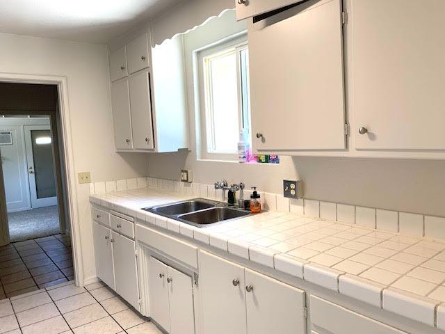 Detail Gallery Image 4 of 23 For 426 Flower St, Turlock,  CA 95380 - – Beds | – Baths