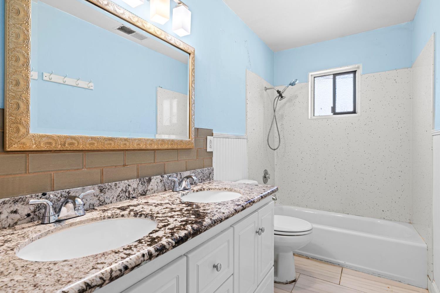 Detail Gallery Image 14 of 28 For 10529 Malaga Way, Rancho Cordova,  CA 95670 - 3 Beds | 2 Baths