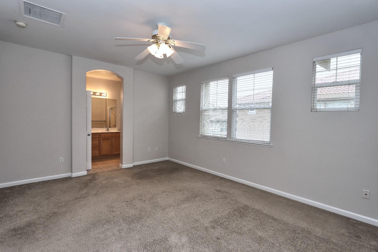 Photo #42: 225063611 Listing: Photo #42