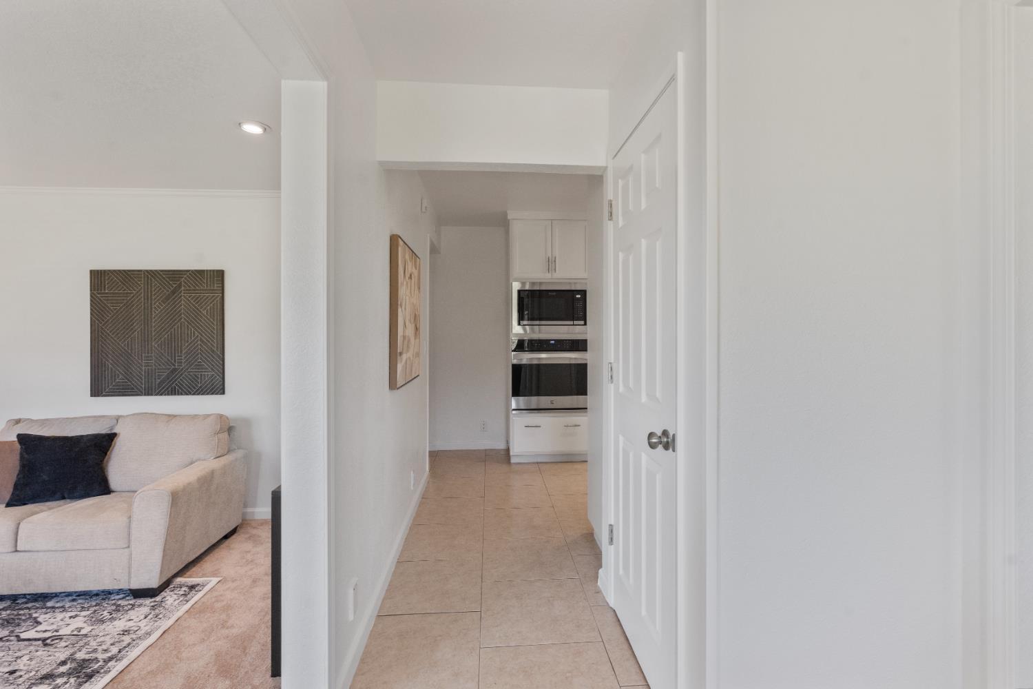 Detail Gallery Image 7 of 27 For 1387 Higton Street, Manteca,  CA 95336 - 3 Beds | 2 Baths