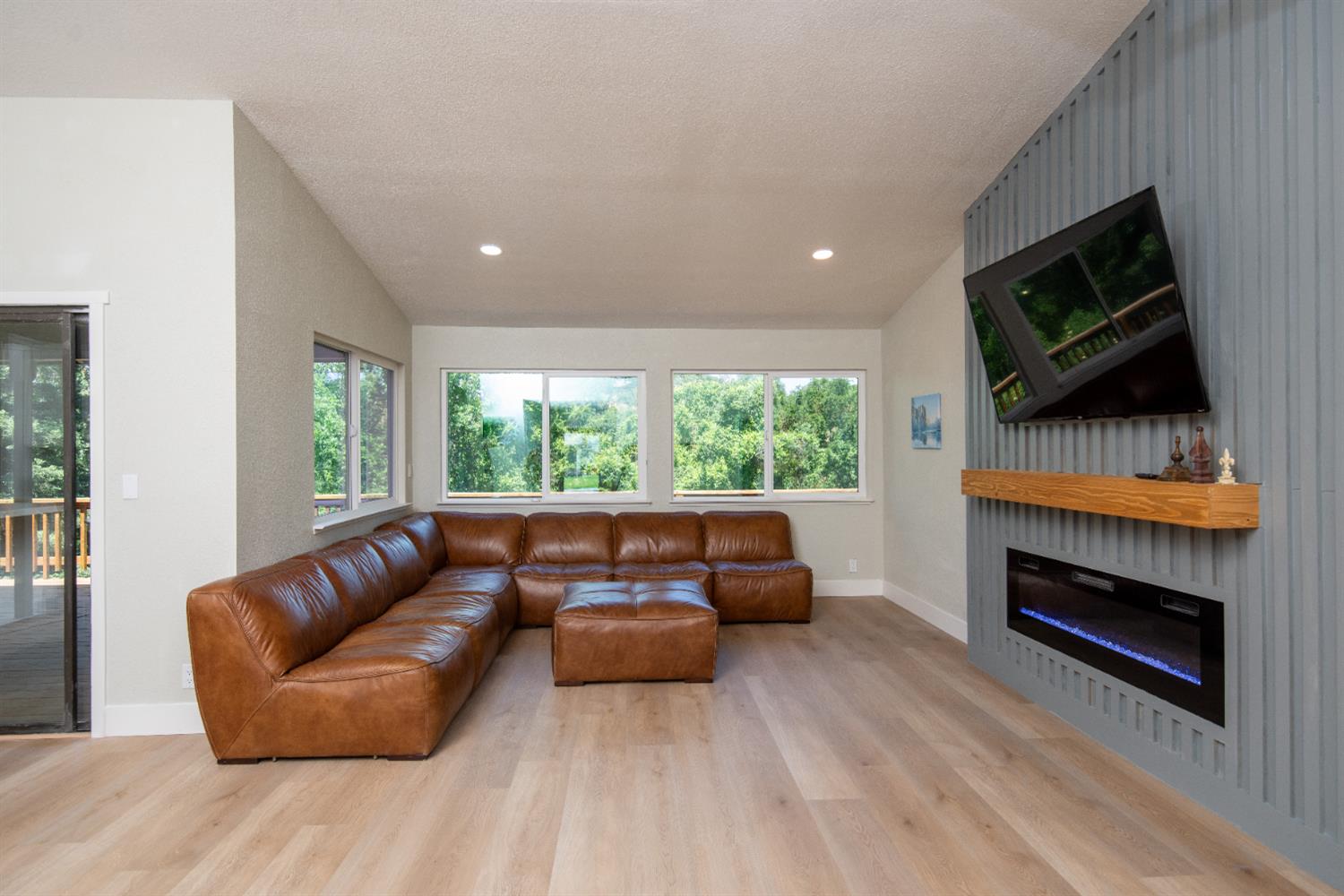 Detail Gallery Image 7 of 36 For 892 River Bluff Dr, Oakdale,  CA 95361 - 3 Beds | 2 Baths