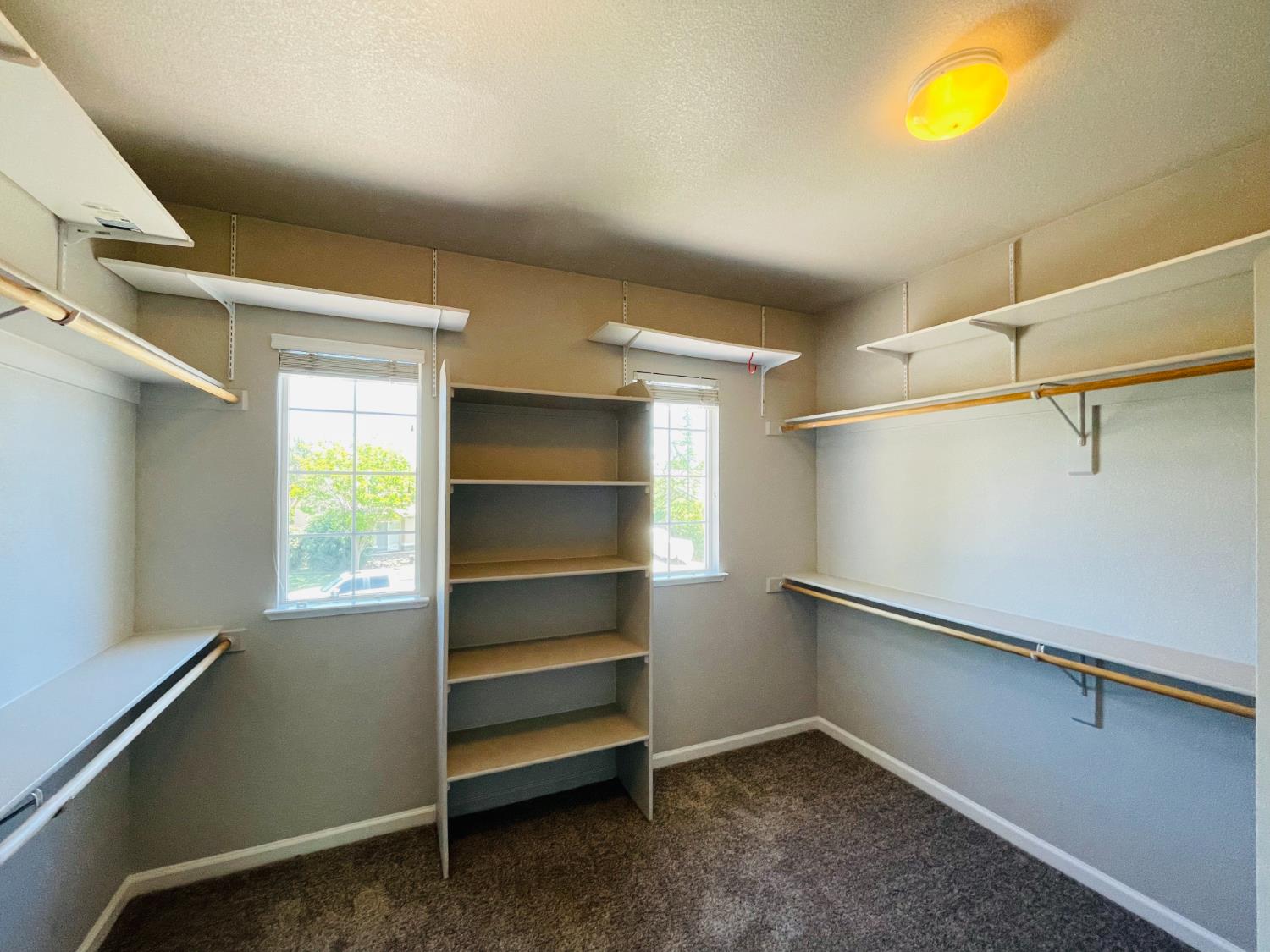 Detail Gallery Image 15 of 42 For 6416 Jefjen Way, Elk Grove,  CA 95757 - 5 Beds | 3 Baths