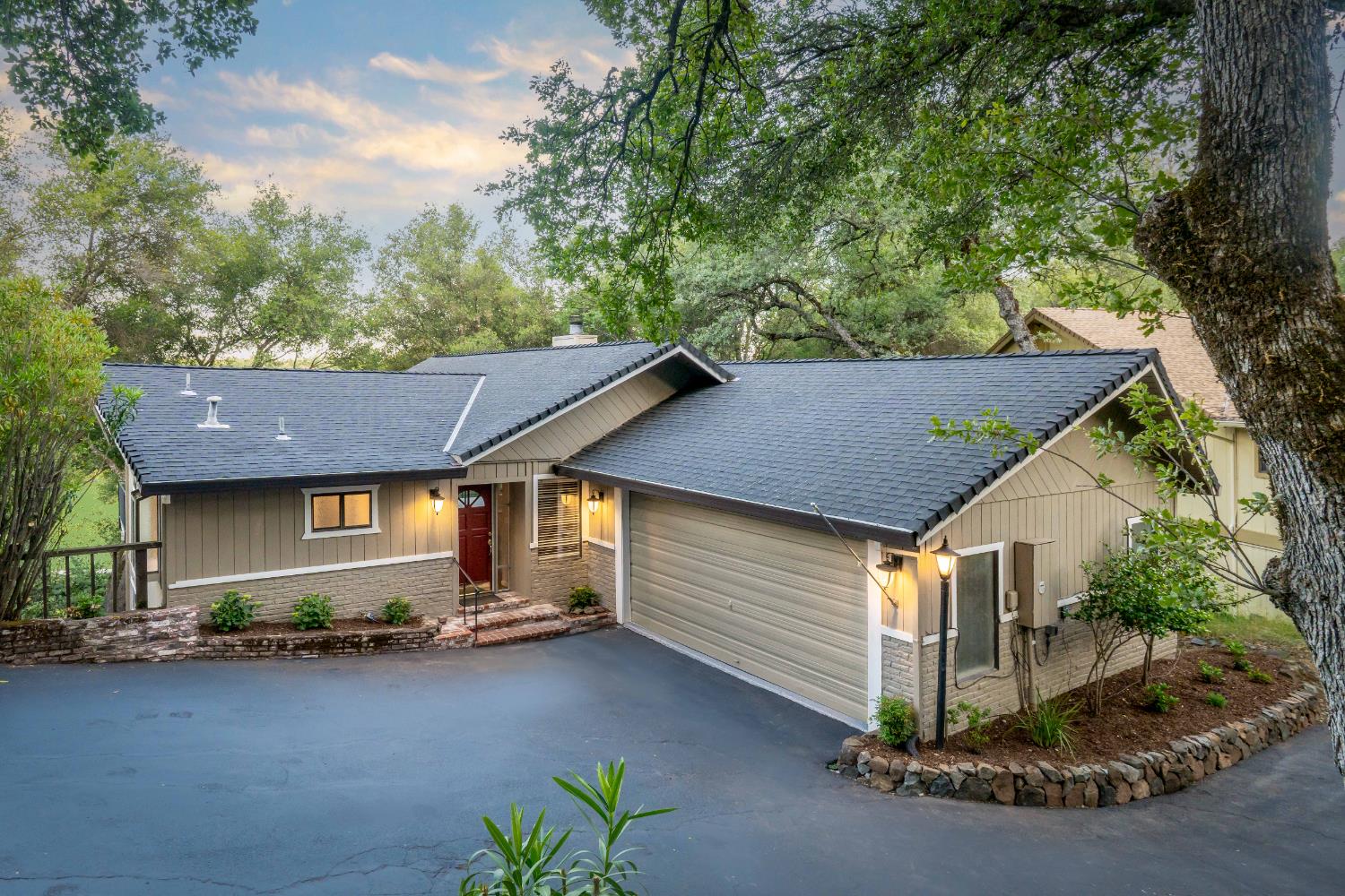 Detail Gallery Image 1 of 75 For 12540 Lake Wildwood Drive, Penn Valley,  CA 95946 - 4 Beds | 2 Baths