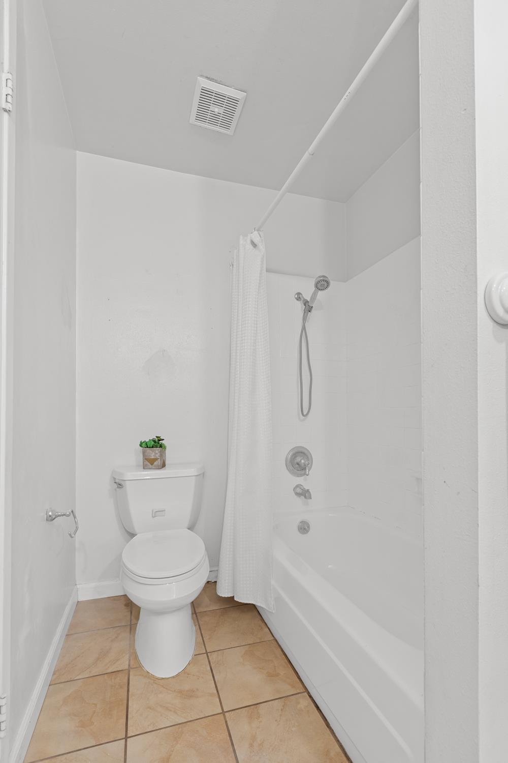 Photo #12: 225062559 Listing: Photo #12