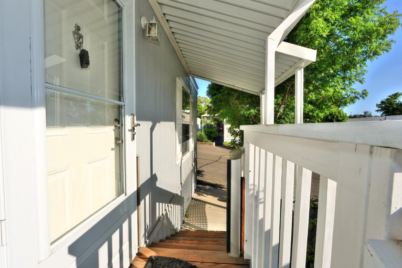 Detail Gallery Image 3 of 58 For 2540 Grass Valley Hwy Sp 12, Auburn,  CA 95603 - 2 Beds | 2 Baths