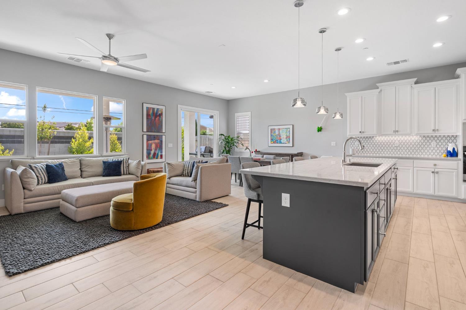 Detail Gallery Image 12 of 38 For 2406 Tribeca Ave, Manteca,  CA 95337 - 3 Beds | 2 Baths