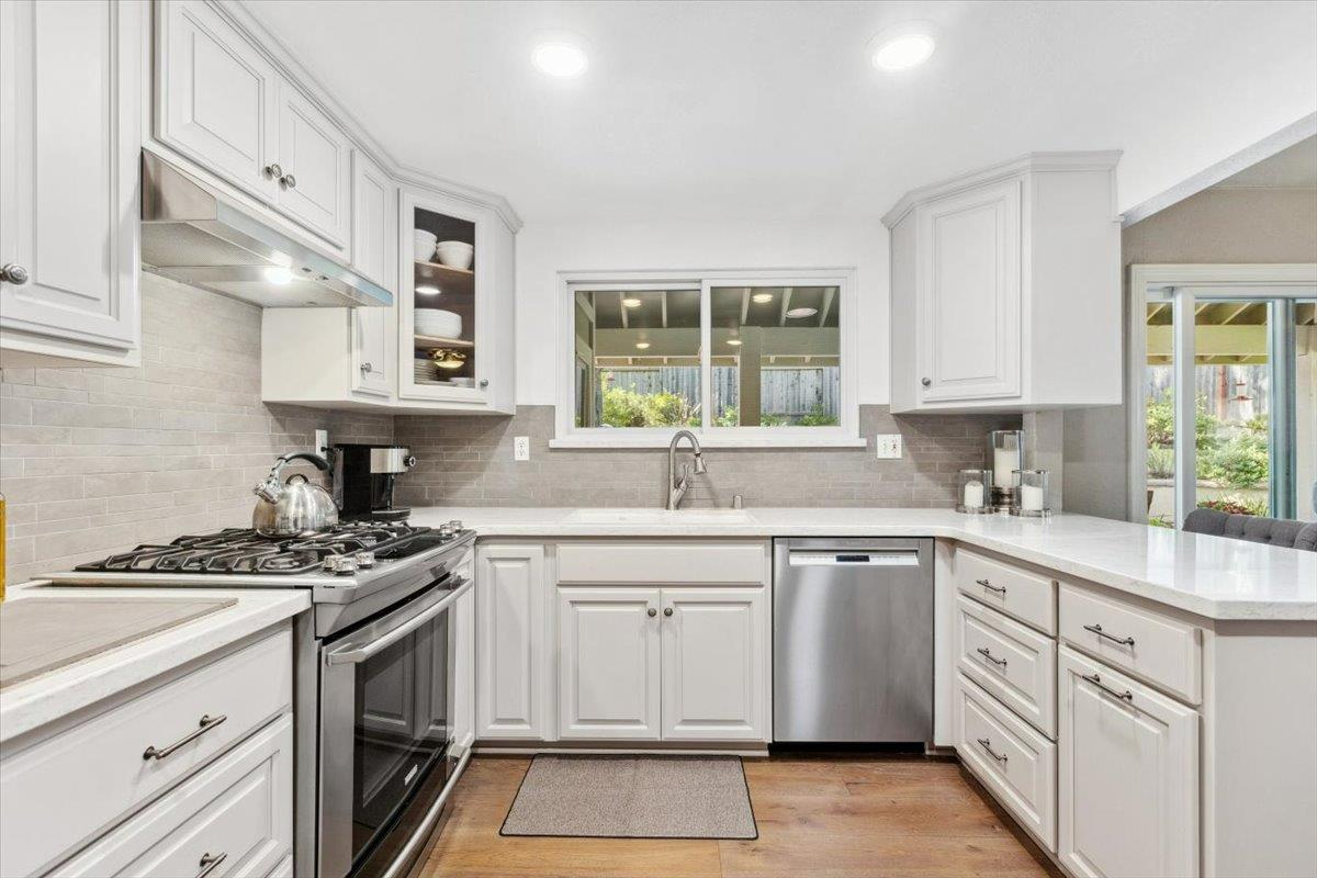 Detail Gallery Image 6 of 24 For 1140 Oak Tree Cir, El Dorado Hills,  CA 95762 - 3 Beds | 2 Baths