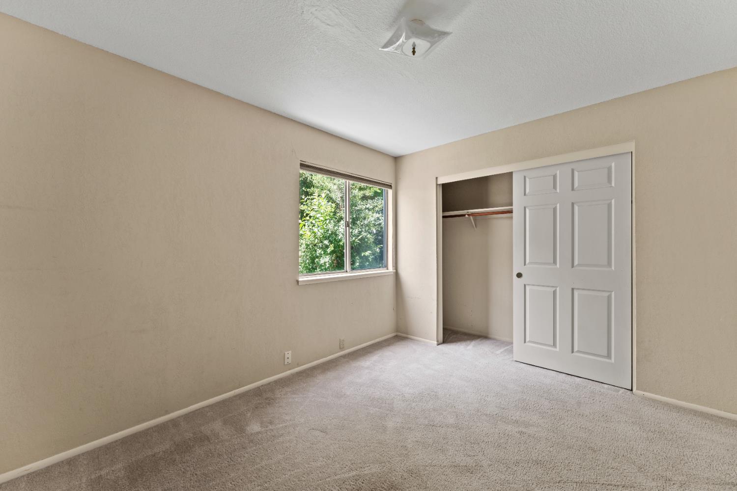Detail Gallery Image 16 of 26 For 6009 Villa Rosa Way, Elk Grove,  CA 95758 - 4 Beds | 3 Baths