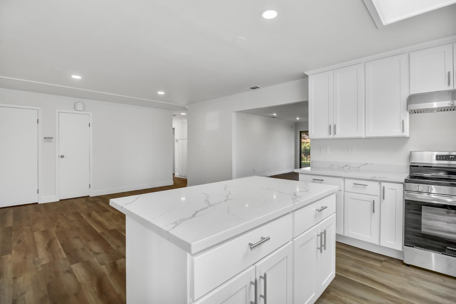 Detail Gallery Image 20 of 82 For 10376 Spiva Rd, Sacramento,  CA 95829 - 4 Beds | 2 Baths