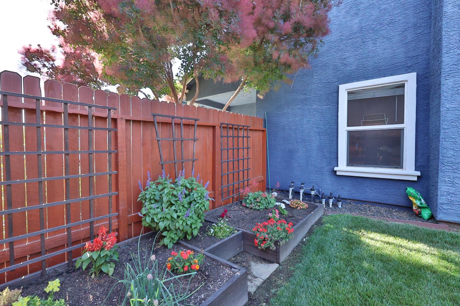 Detail Gallery Image 33 of 48 For 1575 Larkflower Way, Lincoln,  CA 95648 - 3 Beds | 2 Baths