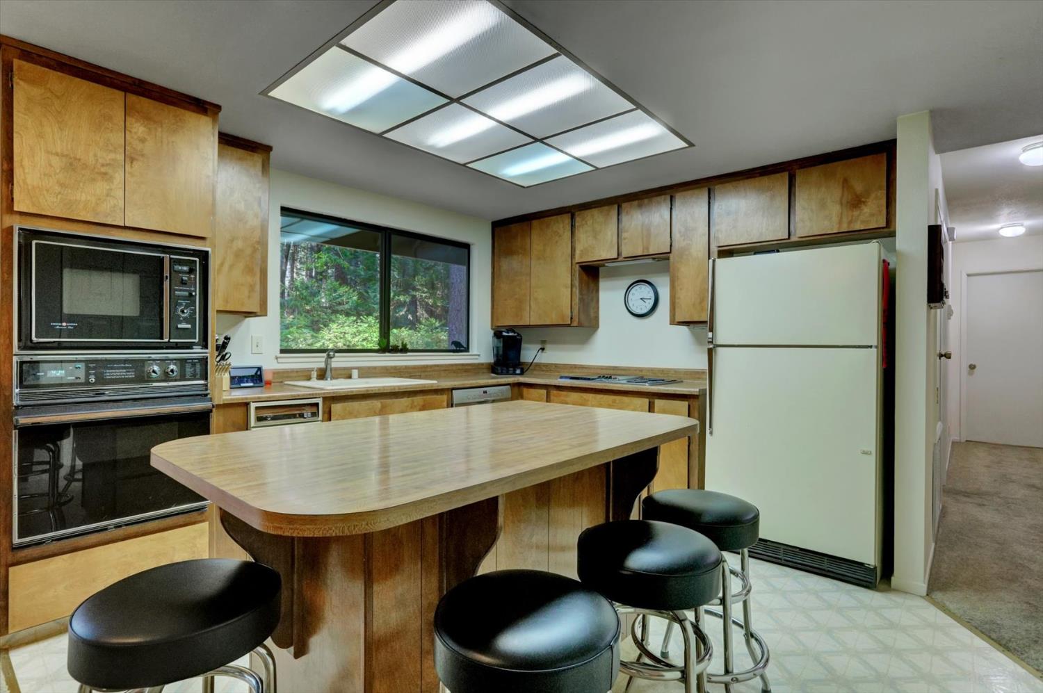 Detail Gallery Image 12 of 98 For 13480 Red Dog Rd, Nevada City,  CA 95959 - 3 Beds | 2/1 Baths