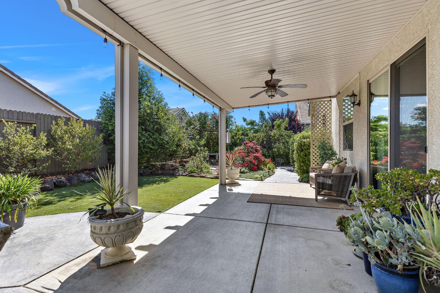 Detail Gallery Image 26 of 35 For 2096 Cattledrive Way, Roseville,  CA 95747 - 3 Beds | 3 Baths