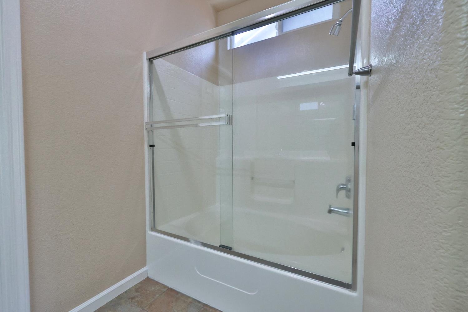 Detail Gallery Image 18 of 48 For 1575 Larkflower Way, Lincoln,  CA 95648 - 3 Beds | 2 Baths