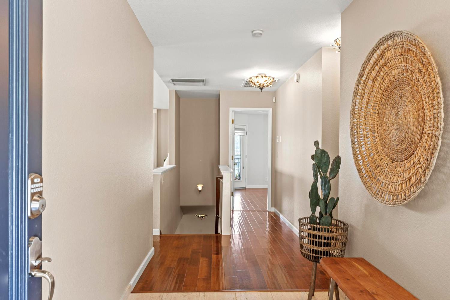 Detail Gallery Image 8 of 63 For 5419 Royal Oaks Dr, Oroville,  CA 95966 - 4 Beds | 2/1 Baths