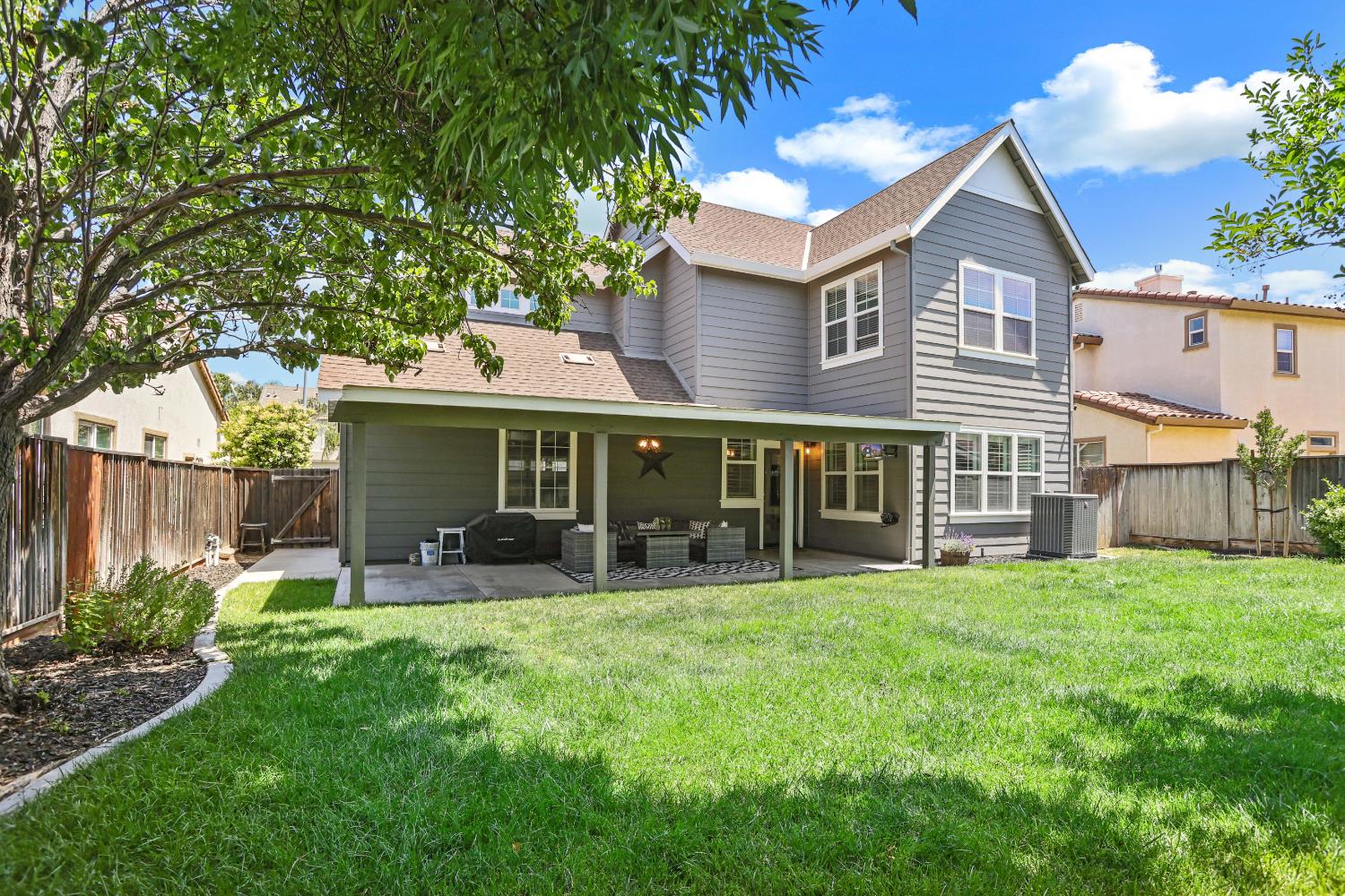 Detail Gallery Image 4 of 39 For 4275 Tropaz Ln, Tracy,  CA 95377 - 3 Beds | 2/1 Baths