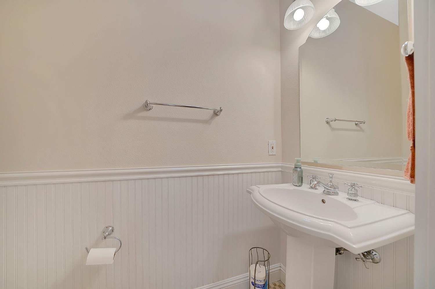 Detail Gallery Image 20 of 83 For 5753 Treosti Pl, Valley Springs,  CA 95252 - 5 Beds | 3/1 Baths