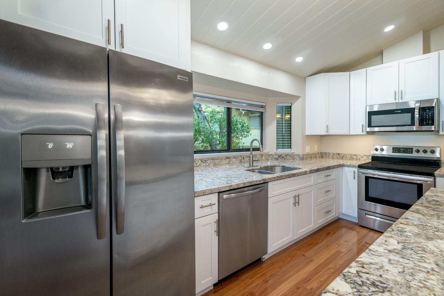 Detail Gallery Image 20 of 75 For 12540 Lake Wildwood Drive, Penn Valley,  CA 95946 - 4 Beds | 2 Baths