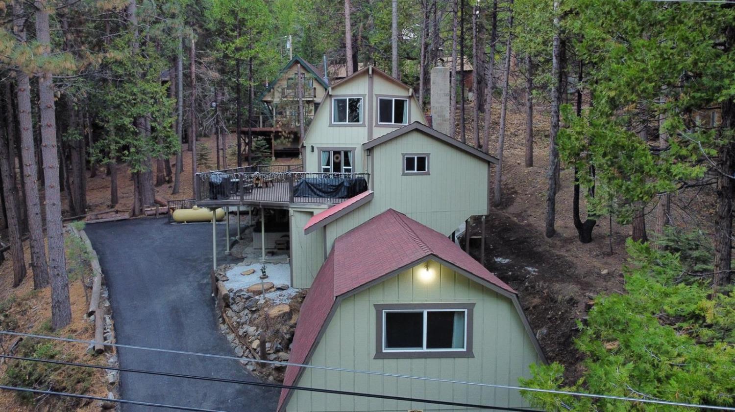Detail Gallery Image 1 of 29 For 29480 Alpine, Cold Springs,  CA 95335 - 4 Beds | 3 Baths
