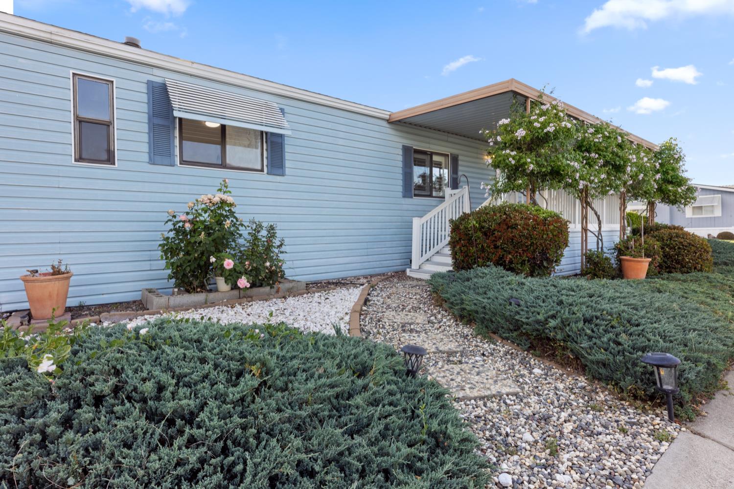 Detail Gallery Image 4 of 33 For 6706 Tam O Shanter Drive 102, Stockton,  CA 95210 - 3 Beds | 2 Baths