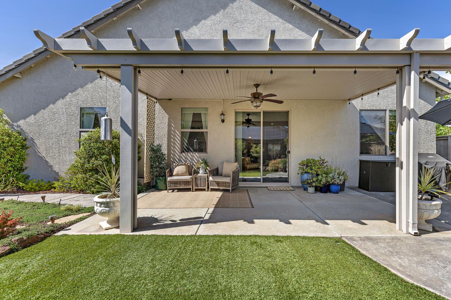 Detail Gallery Image 29 of 35 For 2096 Cattledrive Way, Roseville,  CA 95747 - 3 Beds | 3 Baths