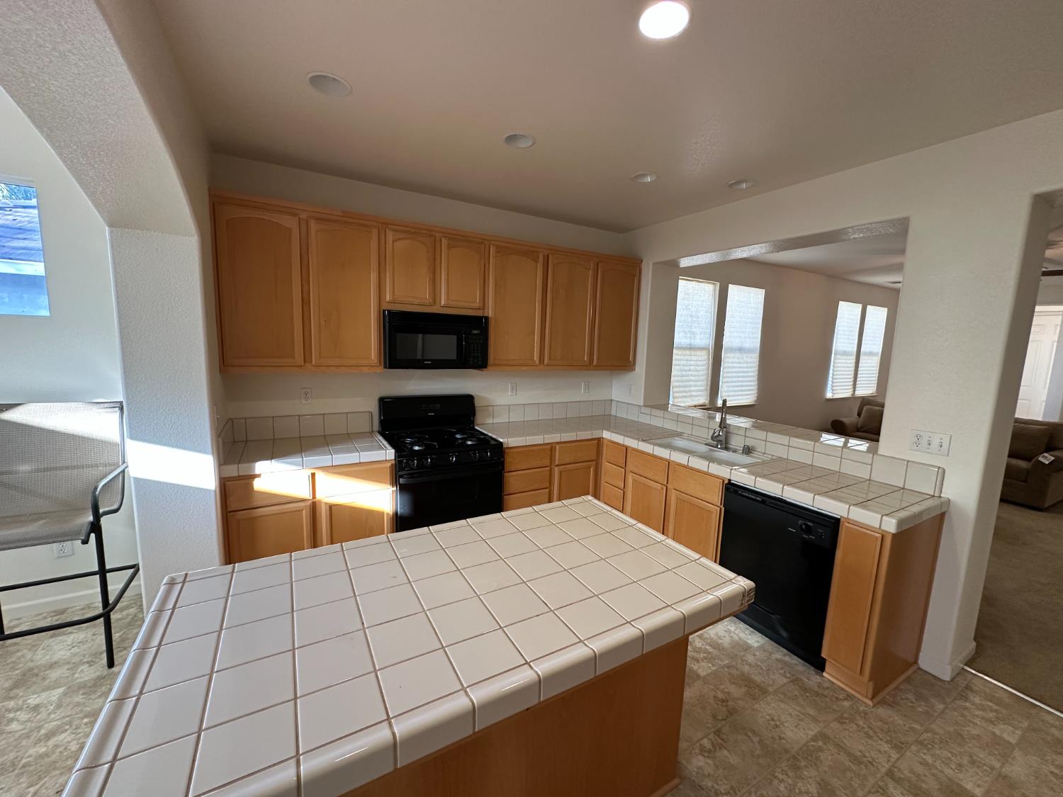 Maidencane Way, Los Banos, California image 7