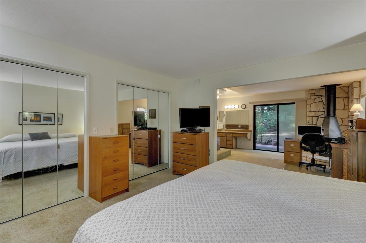 Detail Gallery Image 25 of 98 For 13480 Red Dog Rd, Nevada City,  CA 95959 - 3 Beds | 2/1 Baths