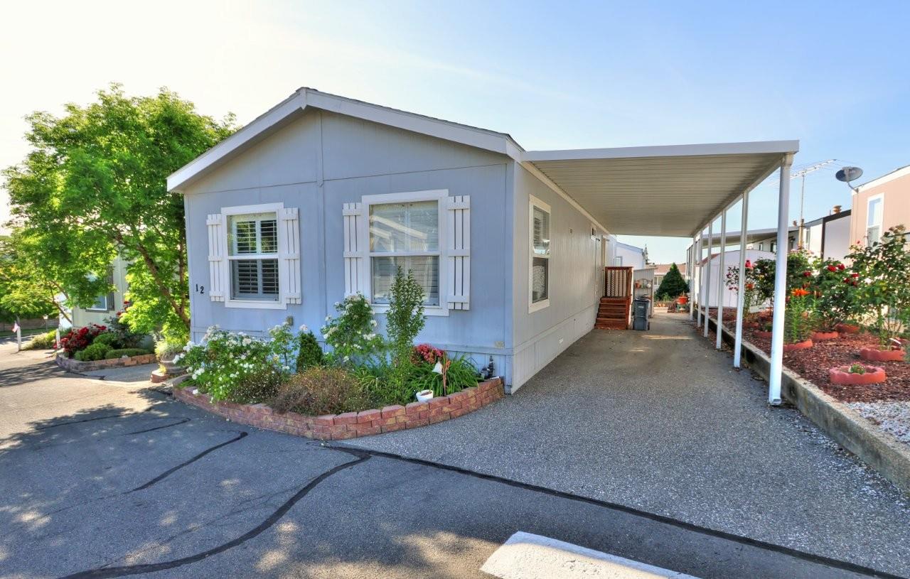 Detail Gallery Image 1 of 58 For 2540 Grass Valley Hwy Sp 12, Auburn,  CA 95603 - 2 Beds | 2 Baths