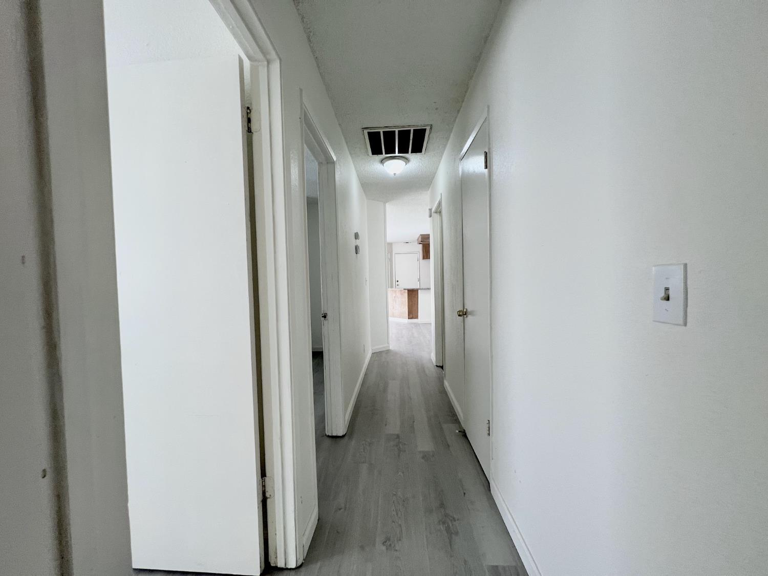 Detail Gallery Image 25 of 33 For 4901 Morningstar Dr #2,  Sacramento,  CA 95824 - 3 Beds | 2 Baths