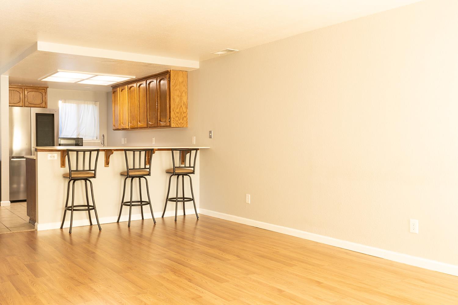 Detail Gallery Image 3 of 32 For 4029 Dale Rd #D,  Modesto,  CA 95356 - 2 Beds | 2/1 Baths