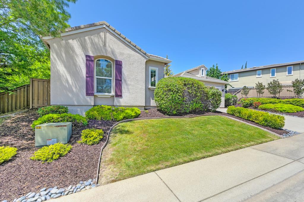 Detail Gallery Image 3 of 58 For 1881 Swinton Dr, Folsom,  CA 95630 - 3 Beds | 3 Baths