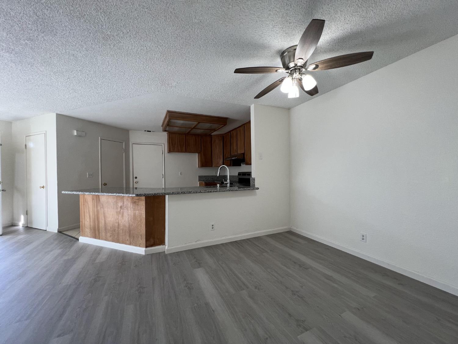Detail Gallery Image 26 of 33 For 4901 Morningstar Dr #2,  Sacramento,  CA 95824 - 3 Beds | 2 Baths
