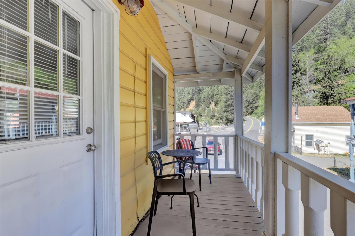 Detail Gallery Image 9 of 93 For 200 Main St, Downieville,  CA 95936 - 3 Beds | 4 Baths