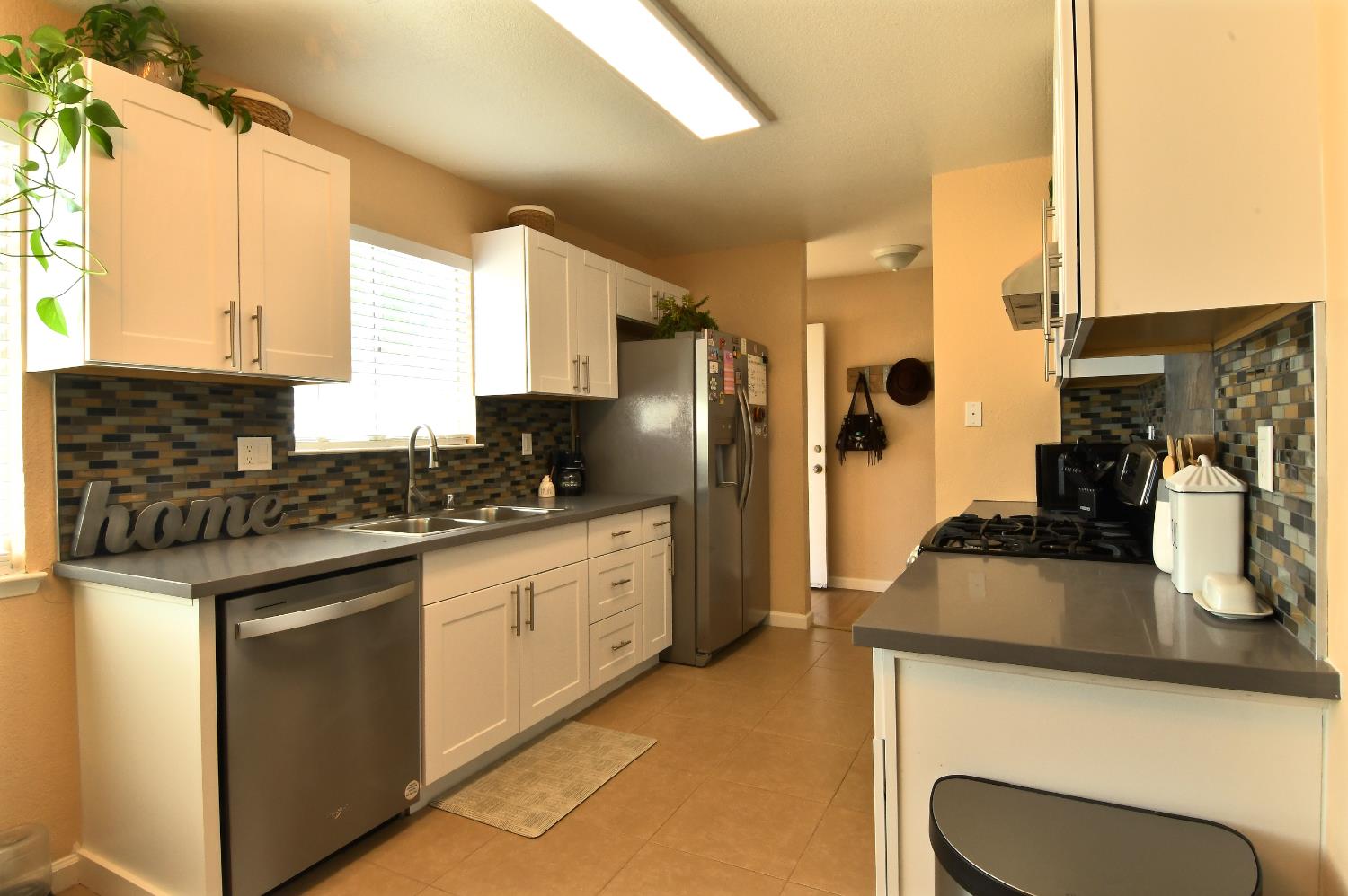 Detail Gallery Image 7 of 28 For 2045 Pajaro Ct, Livingston,  CA 95334 - 3 Beds | 2 Baths
