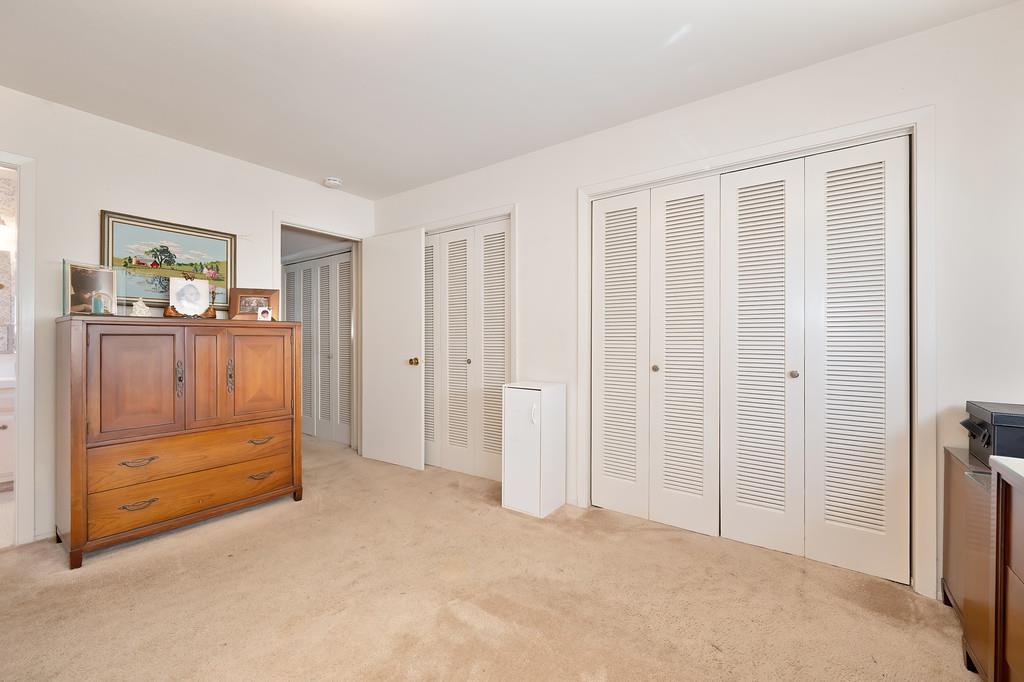 Detail Gallery Image 38 of 42 For 2 Springbrook Cir, Sacramento,  CA 95831 - – Beds | – Baths