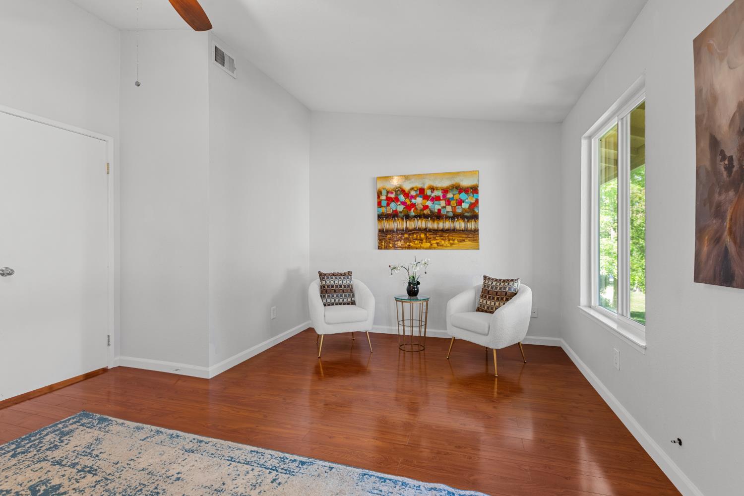 Photo #15: 225062559 Listing: Photo #15