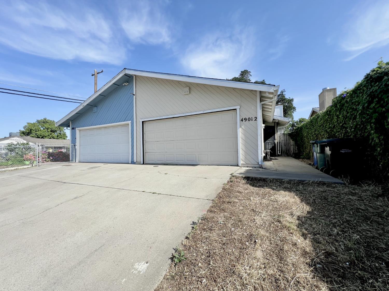 Detail Gallery Image 2 of 33 For 4901 Morningstar Dr #2,  Sacramento,  CA 95824 - 3 Beds | 2 Baths