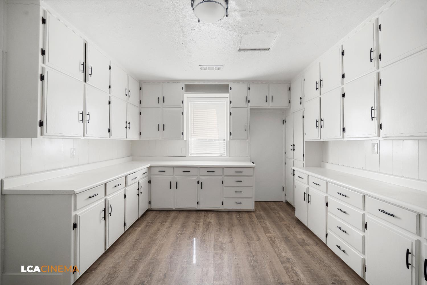 Detail Gallery Image 20 of 35 For 615 Decatur St, Bakersfield,  CA 93308 - 4 Beds | 2 Baths