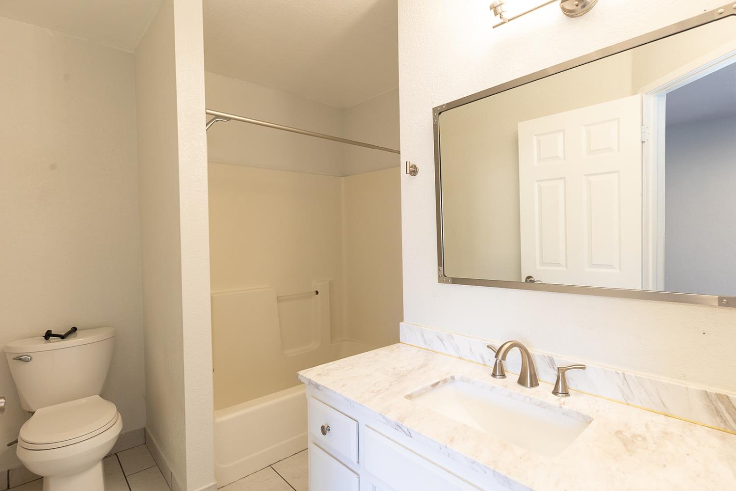 Detail Gallery Image 24 of 32 For 4029 Dale Rd #D,  Modesto,  CA 95356 - 2 Beds | 2/1 Baths