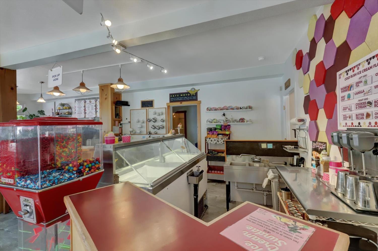 Detail Gallery Image 87 of 93 For 200 Main St, Downieville,  CA 95936 - 3 Beds | 4 Baths